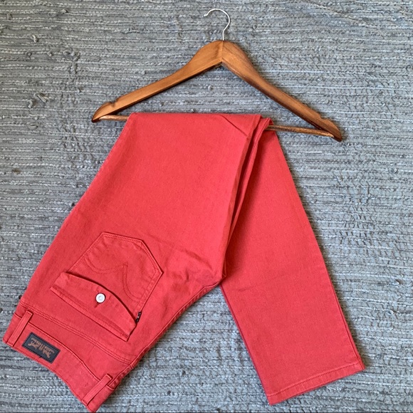 LEVI’S mid rise skinny size 8 M